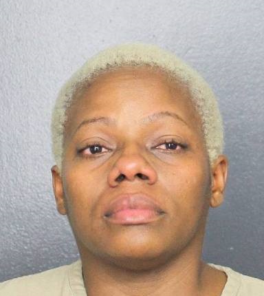 Fernella Amanda Kiture  Records Fernella Amanda Kiture  / Fernella Amanda Kiture  Photos Fernella Amanda Kiture 