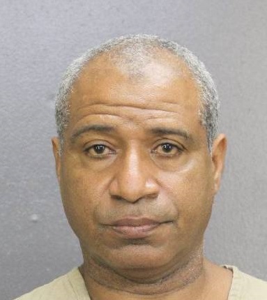 Osneil Arredondon-Gavilan  Records Osneil Arredondon-Gavilan  / Osneil Arredondon-Gavilan  Photos Osneil Arredondon-Gavilan 