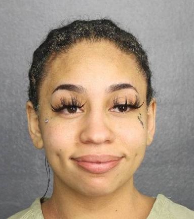 Dominique Margarita Aparicio  Records Dominique Margarita Aparicio  / Dominique Margarita Aparicio  Photos Dominique Margarita Aparicio 