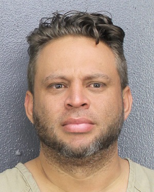 ROBINSON DE LA ROSA  Info, Photos, Data, and More / ROBINSON DE LA ROSA  TriCountyBusts / Is ROBINSON DE LA ROSA  on Social Media Like Facebook, Instagram abd Twitter?