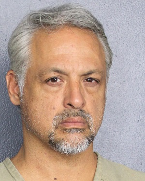 CARLOS CERNA  Records CARLOS CERNA  / CARLOS CERNA  Photos CARLOS CERNA 