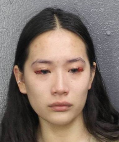 MELANIE THANH HUYNH  Records MELANIE THANH HUYNH  / MELANIE THANH HUYNH  Photos MELANIE THANH HUYNH 