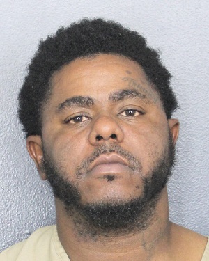 TRAVEON SARENT ORTIZ  Records TRAVEON SARENT ORTIZ  / TRAVEON SARENT ORTIZ  Photos TRAVEON SARENT ORTIZ 