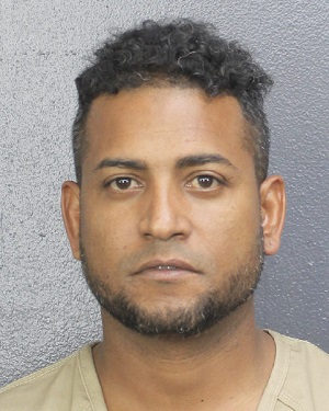 YASNIER ROJAS CASTANEDA  Records YASNIER ROJAS CASTANEDA  / YASNIER ROJAS CASTANEDA  Photos YASNIER ROJAS CASTANEDA 