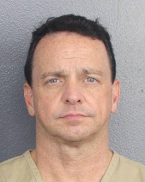 ARIEL LUIS HERNANDEZ  Records ARIEL LUIS HERNANDEZ  / ARIEL LUIS HERNANDEZ  Photos ARIEL LUIS HERNANDEZ 