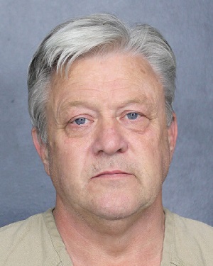 GARETH DAVIES  Records GARETH DAVIES  / GARETH DAVIES  Photos GARETH DAVIES 