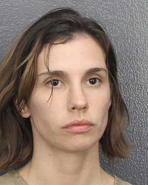 GIULIANA CAROLINA GADEA  Records GIULIANA CAROLINA GADEA  / GIULIANA CAROLINA GADEA  Photos GIULIANA CAROLINA GADEA 