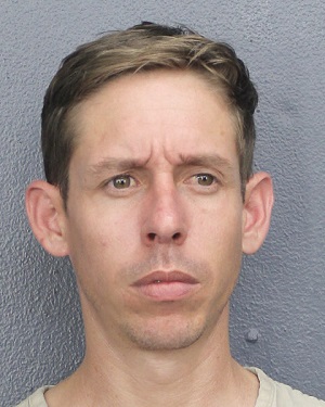 YUNIEL LIMA SANTOS  Records YUNIEL LIMA SANTOS  / YUNIEL LIMA SANTOS  Photos YUNIEL LIMA SANTOS 