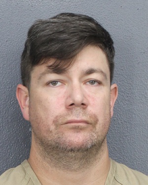 ADAM KOCH  Records ADAM KOCH  / ADAM KOCH  Photos ADAM KOCH 