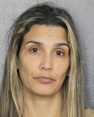 DAYANA ZERQUERA  Records DAYANA ZERQUERA  / DAYANA ZERQUERA  Photos DAYANA ZERQUERA 