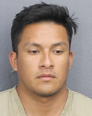 GIAMCARLO CESAR REVELO  Records GIAMCARLO CESAR REVELO  / GIAMCARLO CESAR REVELO  Photos GIAMCARLO CESAR REVELO 