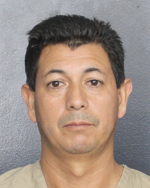 GILBER ADIEL DE LEON LOPEZ  Records GILBER ADIEL DE LEON LOPEZ  / GILBER ADIEL DE LEON LOPEZ  Photos GILBER ADIEL DE LEON LOPEZ 