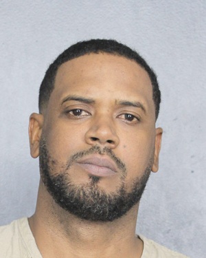 LEANDRO QUIALA  Records LEANDRO QUIALA  / LEANDRO QUIALA  Photos LEANDRO QUIALA 