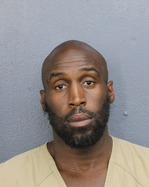 MALIK AZAAR THOMPSON  Records MALIK AZAAR THOMPSON  / MALIK AZAAR THOMPSON  Photos MALIK AZAAR THOMPSON 