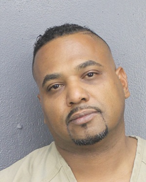 OMAR ARIEL APONTE  Records OMAR ARIEL APONTE  / OMAR ARIEL APONTE  Photos OMAR ARIEL APONTE 