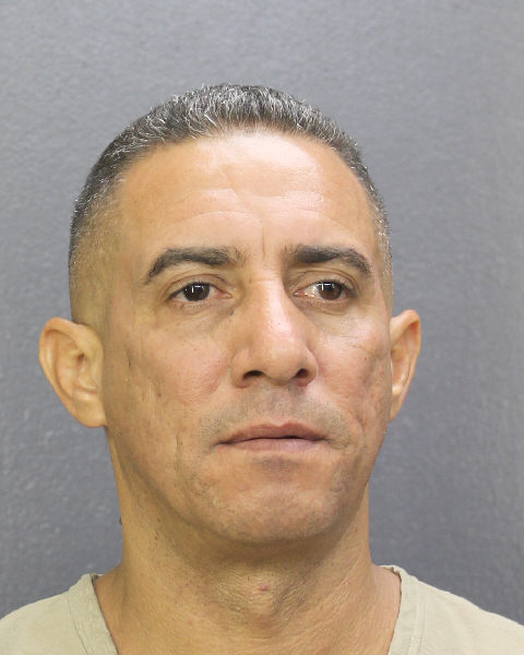 Roberto More Records Roberto More / Roberto More Photos Roberto More