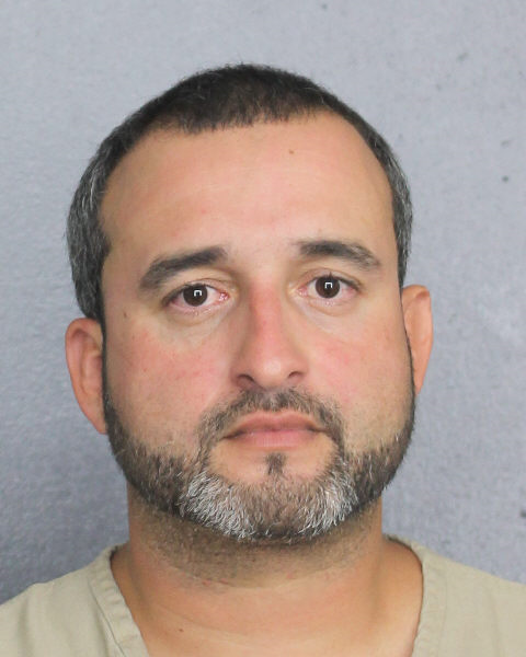 Roberto Monterrojas Records Roberto Monterrojas / Roberto Monterrojas Photos Roberto Monterrojas