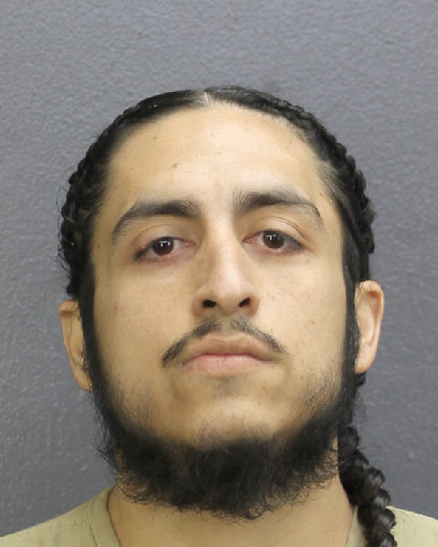 Estefano Arbelaez Records Estefano Arbelaez / Estefano Arbelaez Photos Estefano Arbelaez