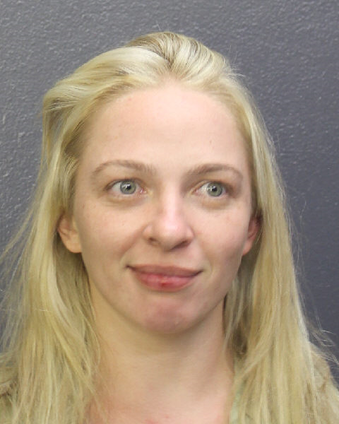 Elena Accetturo Records Elena Accetturo / Elena Accetturo Photos Elena Accetturo