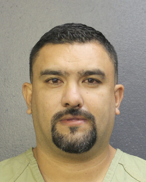 Luis Villegas Orjuela Records Luis Villegas Orjuela / Luis Villegas Orjuela Photos Luis Villegas Orjuela