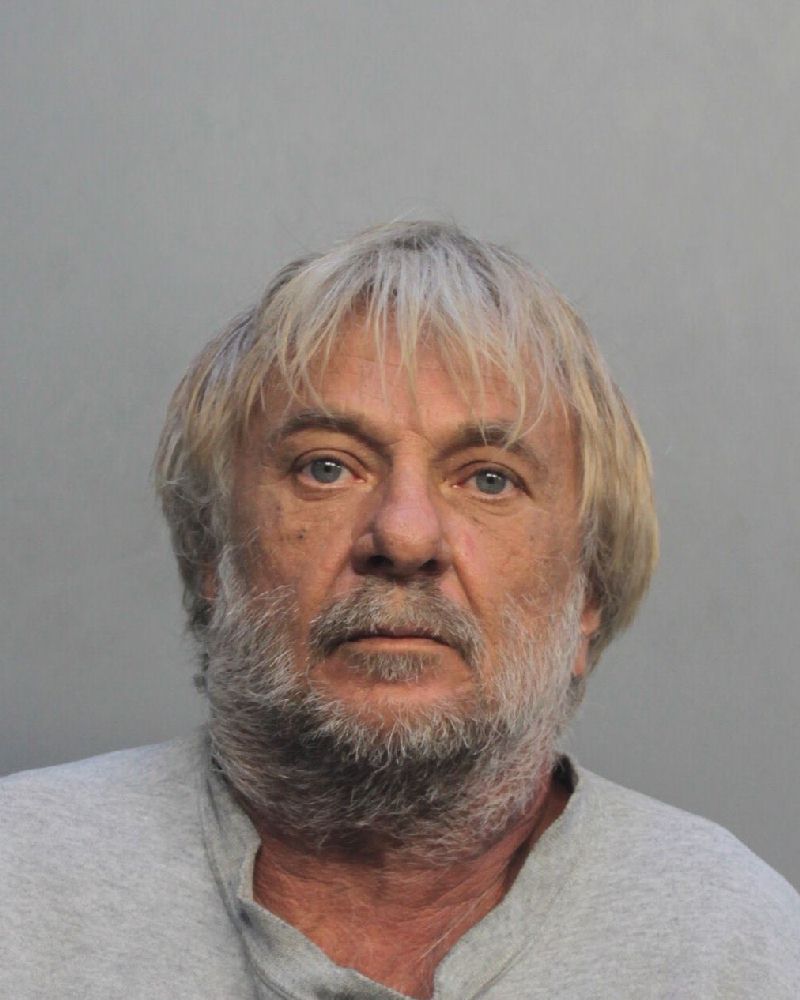 Lary Plumadore Records Lary Plumadore / Lary Plumadore Photos Lary Plumadore