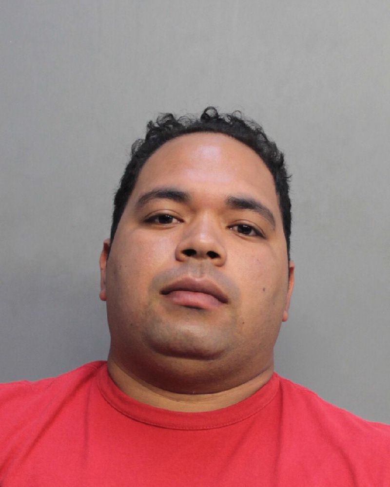 Gilber Pinofuentes Records Gilber Pinofuentes / Gilber Pinofuentes Photos Gilber Pinofuentes