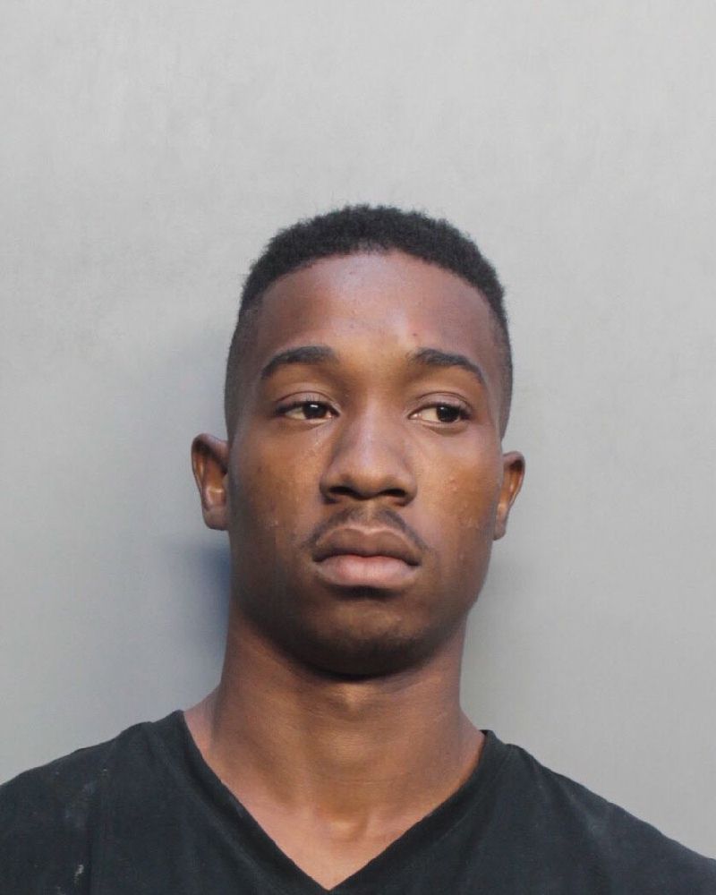 Elijah Hughes Records Elijah Hughes / Elijah Hughes Photos Elijah Hughes