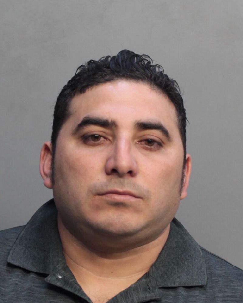 Mirlen Paredes Records Mirlen Paredes / Mirlen Paredes Photos Mirlen Paredes