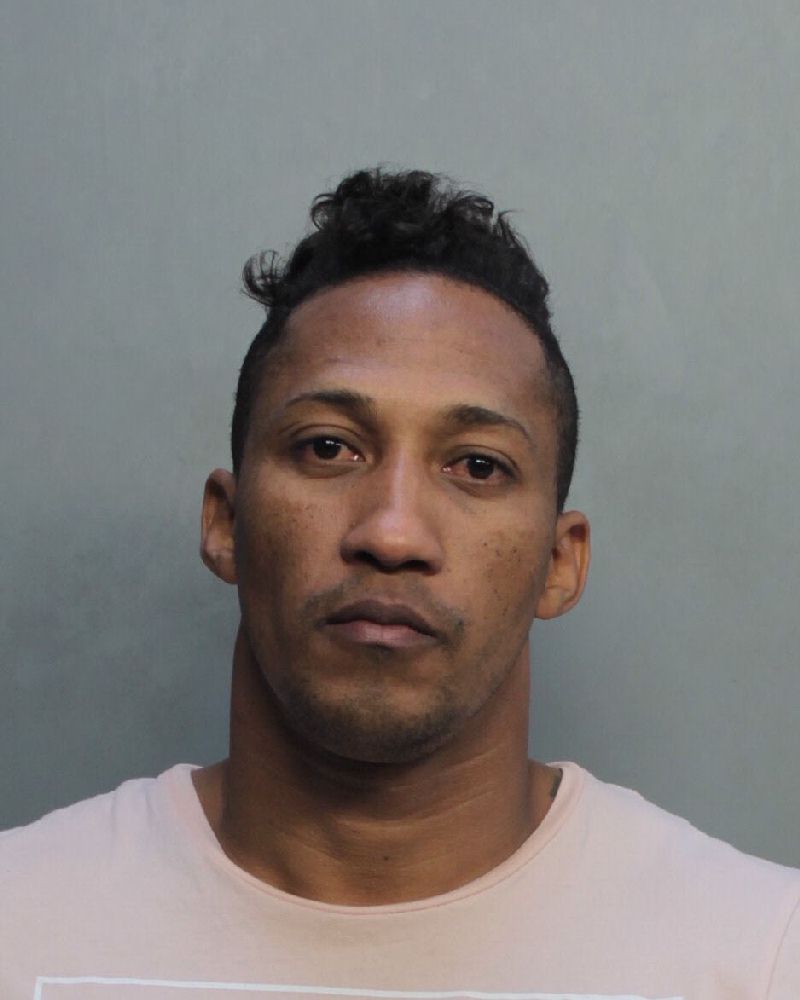 Maykel Elizardegalan Records Maykel Elizardegalan / Maykel Elizardegalan Photos Maykel Elizardegalan