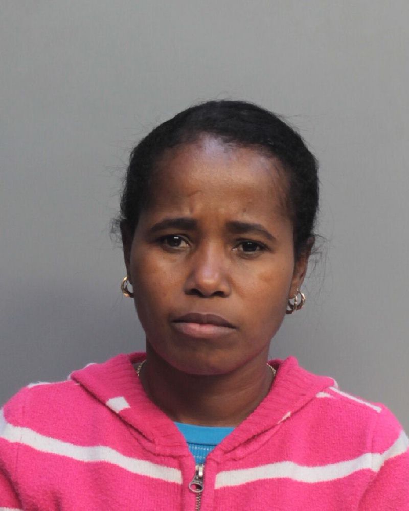 Yisi Rivera Records Yisi Rivera / Yisi Rivera Photos Yisi Rivera