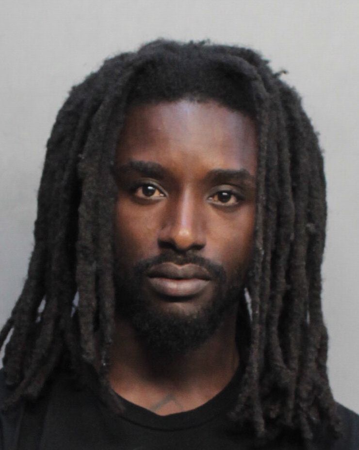 Theo Stapleton Records Theo Stapleton / Theo Stapleton Photos Theo Stapleton