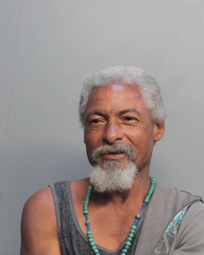 Giraldo Palacio Records Giraldo Palacio / Giraldo Palacio Photos Giraldo Palacio