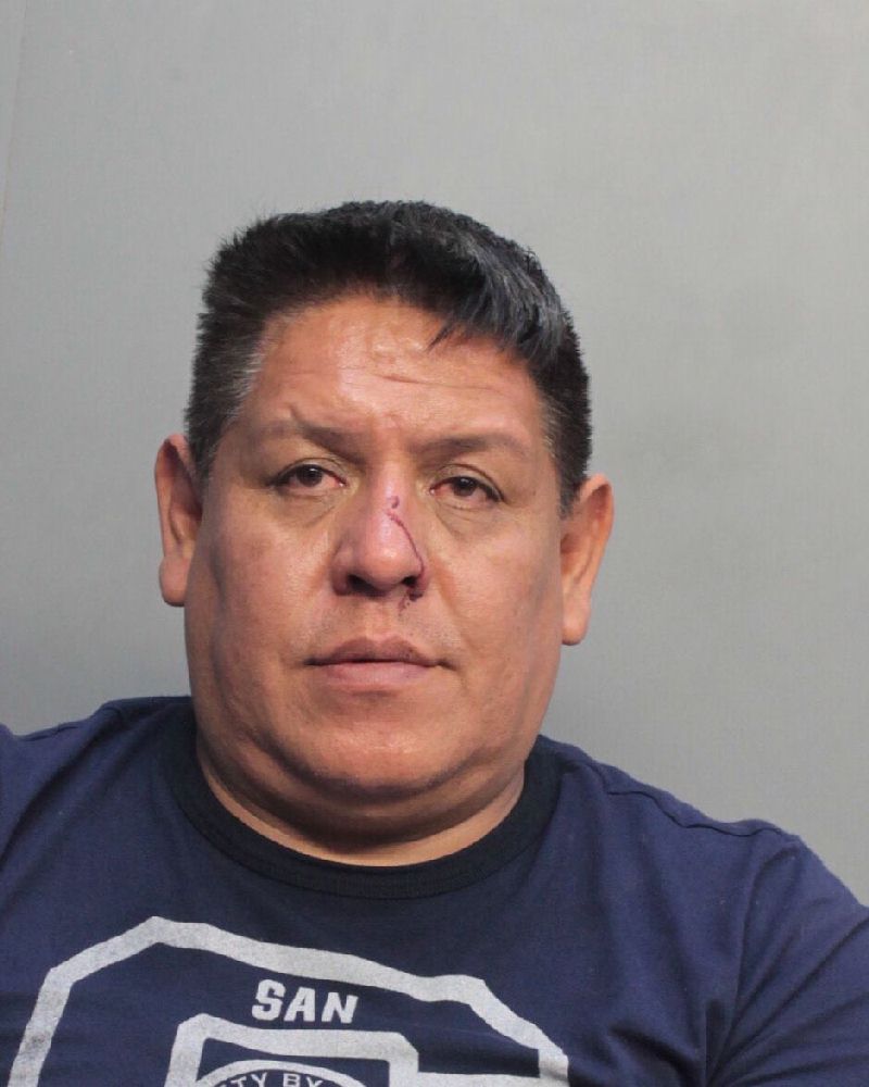 Elon Lazcano Records Elon Lazcano / Elon Lazcano Photos Elon Lazcano