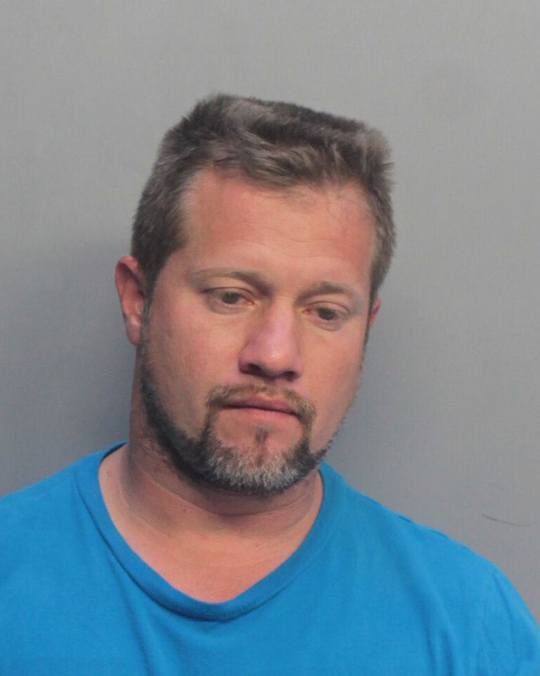 Oswald Estrada Records Oswald Estrada / Oswald Estrada Photos Oswald Estrada