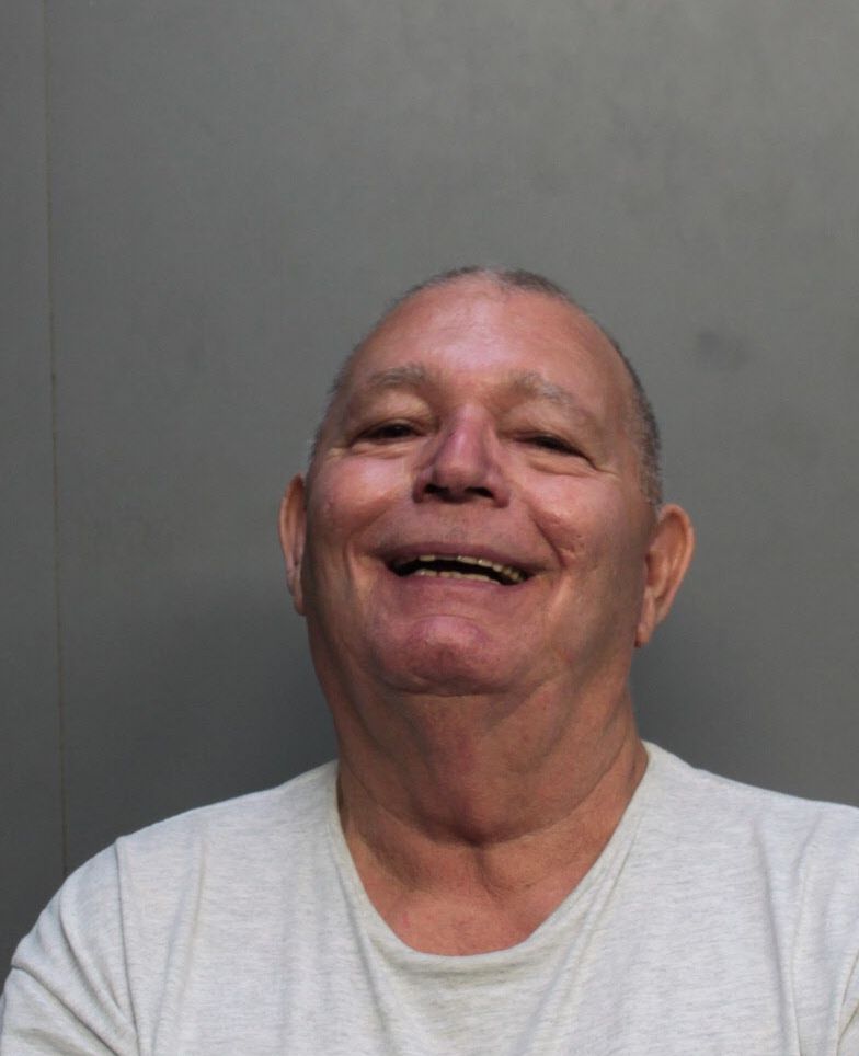 Oscar Perez Info, Photos, Data, and More / Oscar Perez TriCountyBusts / Is Oscar Perez on Social Media Like Facebook, Instagram abd Twitter?