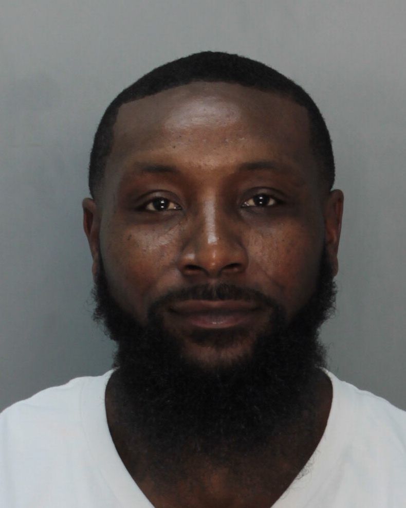 Navorro Bowman Info, Photos, Data, and More / Navorro Bowman TriCountyBusts / Is Navorro Bowman on Social Media Like Facebook, Instagram abd Twitter?