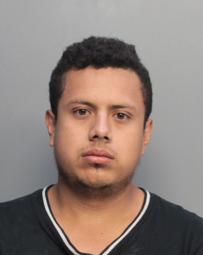 Carlos Reyes Info, Photos, Data, and More / Carlos Reyes TriCountyBusts / Is Carlos Reyes on Social Media Like Facebook, Instagram abd Twitter?