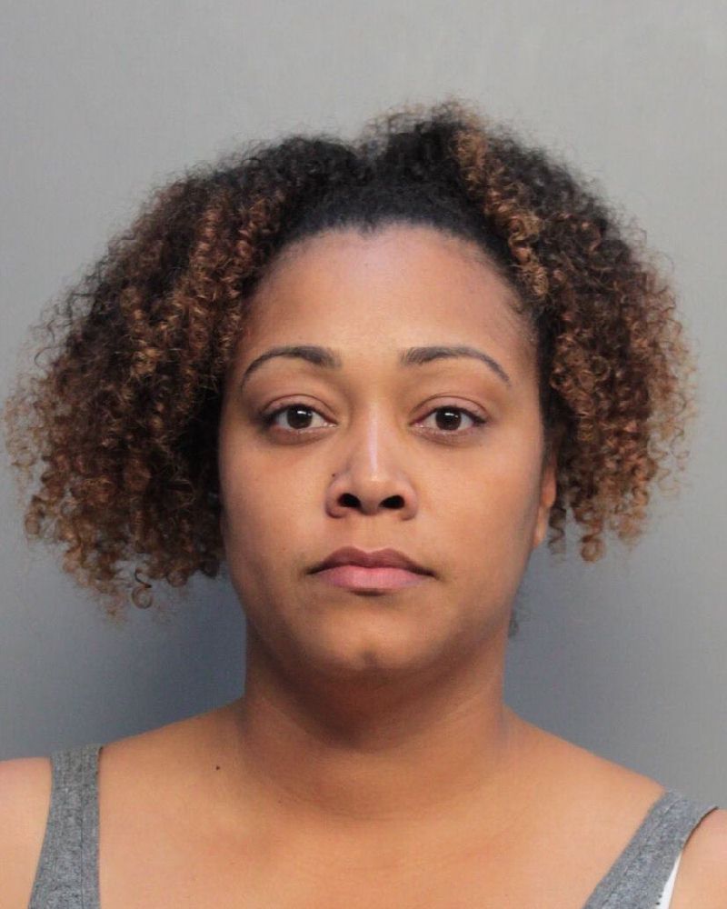 Divanna Mejia Records Divanna Mejia / Divanna Mejia Photos Divanna Mejia