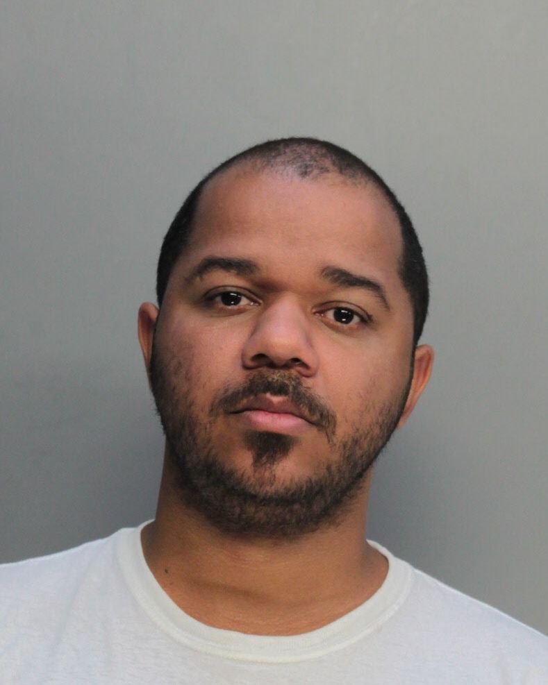 Robert Hernandez Info, Photos, Data, and More / Robert Hernandez TriCountyBusts / Is Robert Hernandez on Social Media Like Facebook, Instagram abd Twitter?