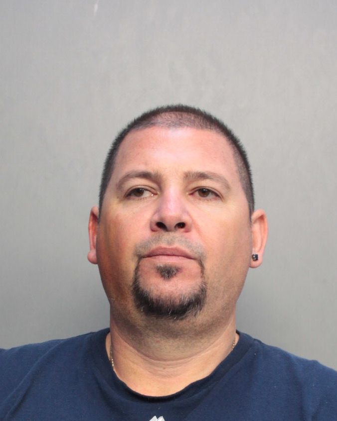 Roberto Lopez Records Roberto Lopez / Roberto Lopez Photos Roberto Lopez