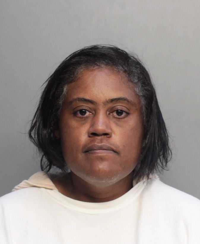 Cassandre Sthubert Records Cassandre Sthubert / Cassandre Sthubert Photos Cassandre Sthubert