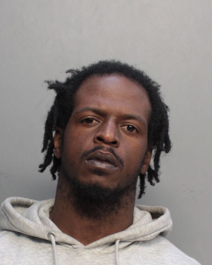 Tavius Brown Records Tavius Brown / Tavius Brown Photos Tavius Brown