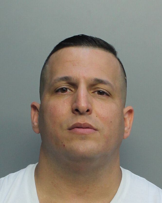 Roberto Arias Records Roberto Arias / Roberto Arias Photos Roberto Arias